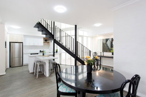 Stay Fresh - Fremantle CBD - Accommodation Nelson Bay 4