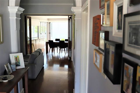 Fremantle Heritage Home For You To Enjoy! - Nelsons Bay Accommodation 4