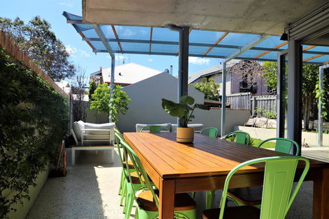 Fremantle Heritage Home For You To Enjoy! - Nelsons Bay Accommodation 14