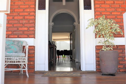 Fremantle Heritage Home For You To Enjoy! - Nelsons Bay Accommodation 19