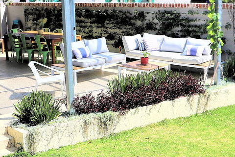 Fremantle Heritage Home For You To Enjoy! - Nelsons Bay Accommodation 15