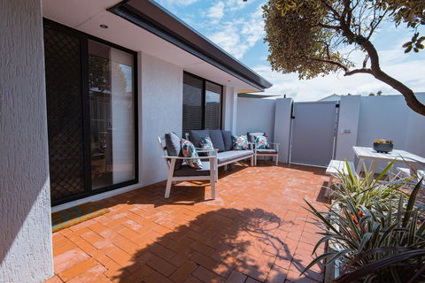 Mindarie Retreat - Nelsons Bay Accommodation 10