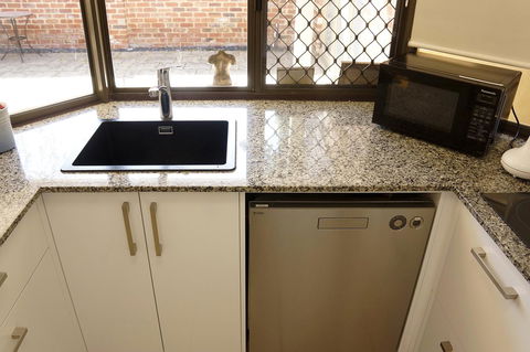 Suffolk House - Nelsons Bay Accommodation 11