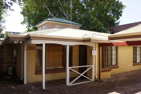 Suffolk House - Nelsons Bay Accommodation 3