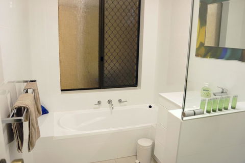 Suffolk House - Nelsons Bay Accommodation 15