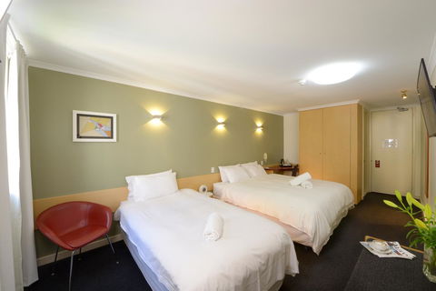 Sullivans Hotel - Accommodation Nelson Bay 11