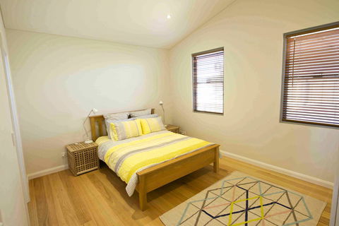 Sunny Blinco Street House - Nelsons Bay Accommodation 8
