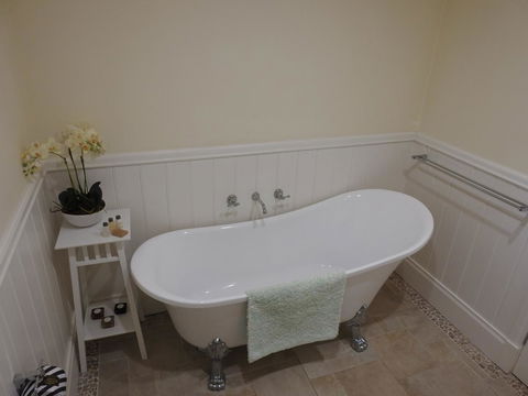 Quiet Escapes Cottages - Accommodation Nelson Bay 7