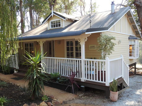 Quiet Escapes Cottages - Accommodation Nelson Bay 3