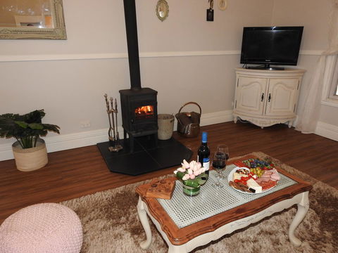 Quiet Escapes Cottages - Accommodation Nelson Bay 4