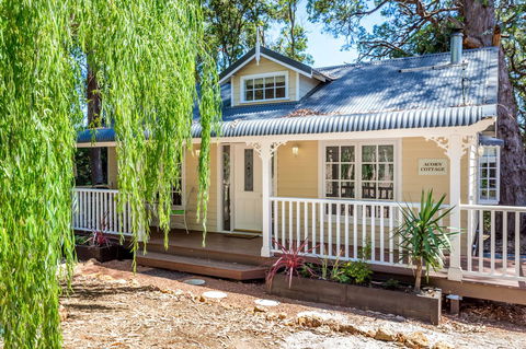 Quiet Escapes Cottages - Accommodation Nelson Bay 12