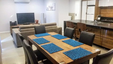 Mandurah Beach Front Apartment - Accommodation Nelson Bay 2