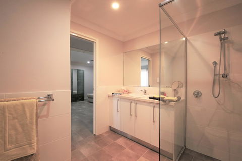 Studio Style Mindarie Marina - Nelsons Bay Accommodation 6