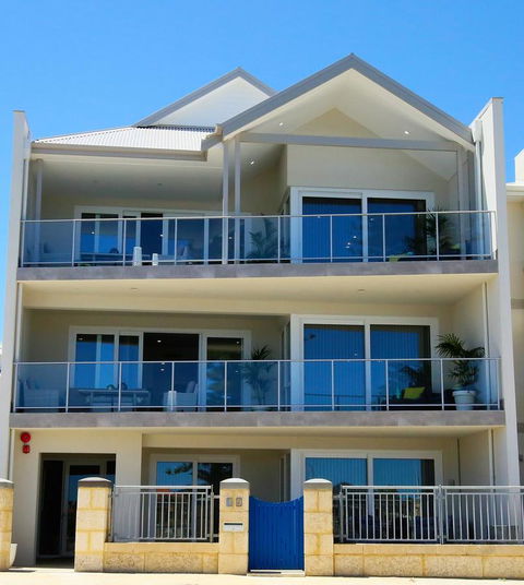 Studio Style Mindarie Marina - Nelsons Bay Accommodation 9