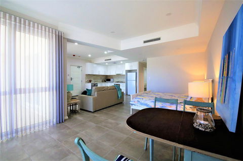 Studio Style Mindarie Marina - Nelsons Bay Accommodation 5