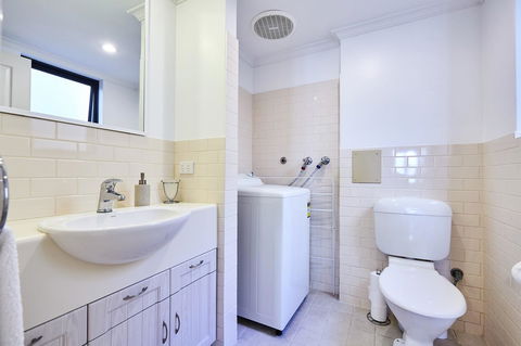 Fremantle Townhouse Unit 6 - Nelsons Bay Accommodation 3