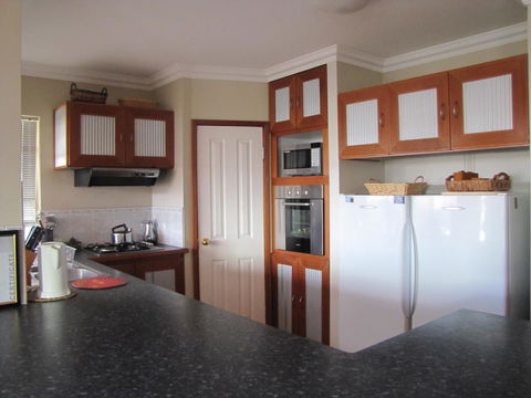 Ocean View Retreat - Accommodation Nelson Bay 3