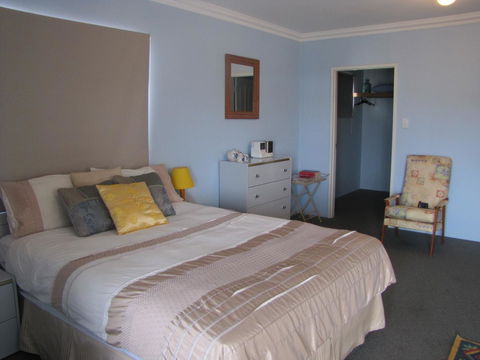 Ocean View Retreat - Accommodation Nelson Bay 6