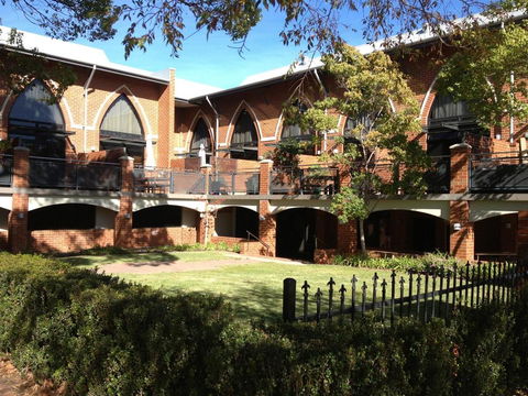 Cloisters - Nelsons Bay Accommodation 18