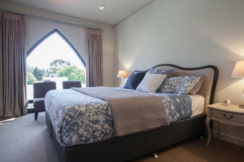 Cloisters - Nelsons Bay Accommodation 11