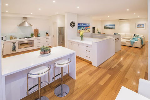 Calm Waters - Accommodation Nelson Bay 18