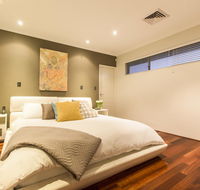 Ambar Villa Between City and Freo - Accommodation Nelson Bay