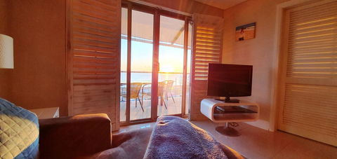The White Pearl Penthouse - Accommodation Nelson Bay 15