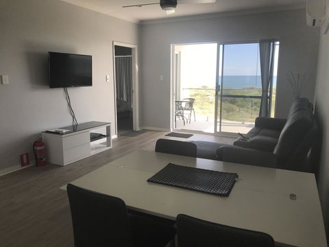 Beach House At SeaScapes.. - Accommodation Nelson Bay 20