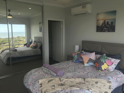 Beach House At SeaScapes.. - Accommodation Nelson Bay 8