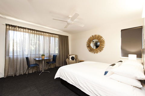 St Catherine\'s On Park - Nelsons Bay Accommodation 11