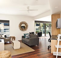St Catherine's on Park - Nelsons Bay Accommodation