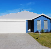 The beach house - Accommodation Nelson Bay