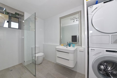 Cottesloe Apartment Close To Beach - Accommodation Nelson Bay 2