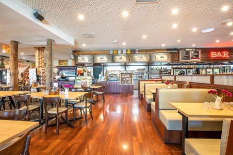 Nightcap At Wanneroo Tavern - Nelsons Bay Accommodation 32