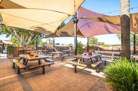 Nightcap At Wanneroo Tavern - Nelsons Bay Accommodation 29