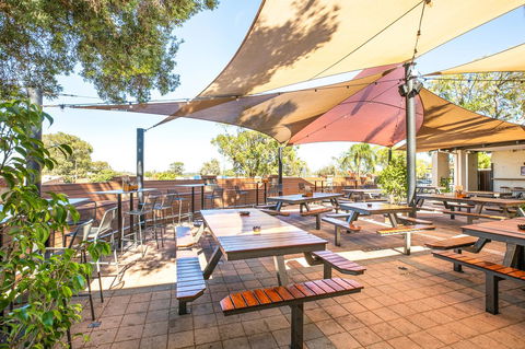 Nightcap At Wanneroo Tavern - Nelsons Bay Accommodation 7
