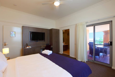 Cottesloe Beach Hotel - Accommodation Nelson Bay 8