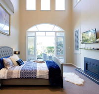 Sorrento Beach Manor - Nelsons Bay Accommodation