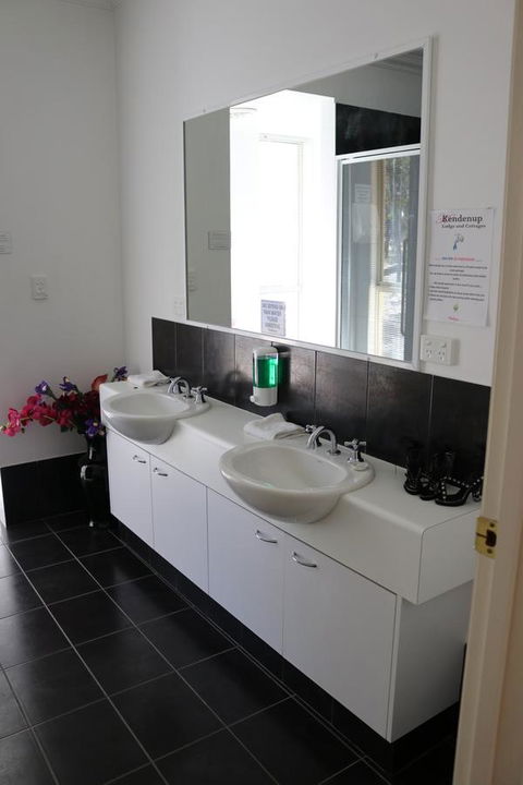 Kendenup Cottages And Lodge - Accommodation Nelson Bay 18