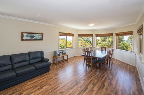 Gypsy Rise - Accommodation Nelson Bay 11