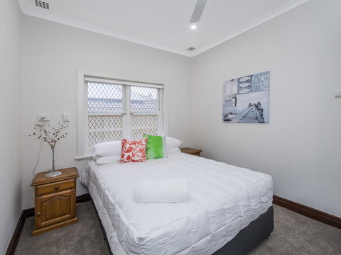 Luxury Federation Style Home - Sleeps 10 - Accommodation Nelson Bay 12