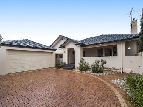 Luxury Federation Style Home - Sleeps 10 - Accommodation Nelson Bay 18