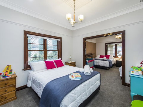 Luxury Federation Style Home - Sleeps 10 - Accommodation Nelson Bay 8