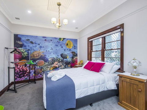 Luxury Federation Style Home - Sleeps 10 - Accommodation Nelson Bay 10