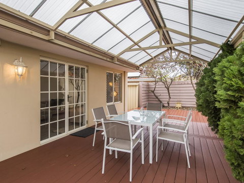 Luxury Federation Style Home - Sleeps 10 - Accommodation Nelson Bay 15