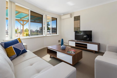 Como South Perth Villa - Accommodation Nelson Bay 14