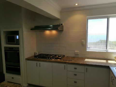 Caravel Beach House Mandurah - Accommodation Nelson Bay 5