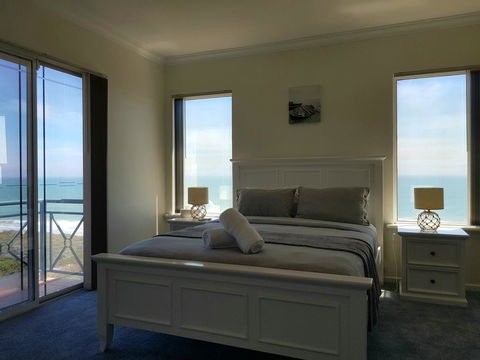 Caravel Beach House Mandurah - Accommodation Nelson Bay 12