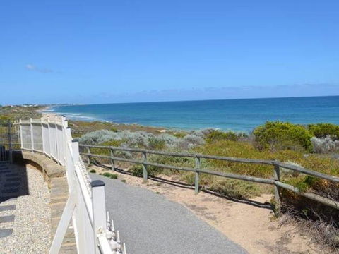 Caravel Beach House Mandurah - Accommodation Nelson Bay 34
