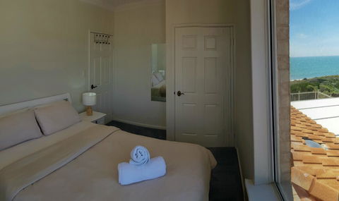 Caravel Beach House Mandurah - Accommodation Nelson Bay 4